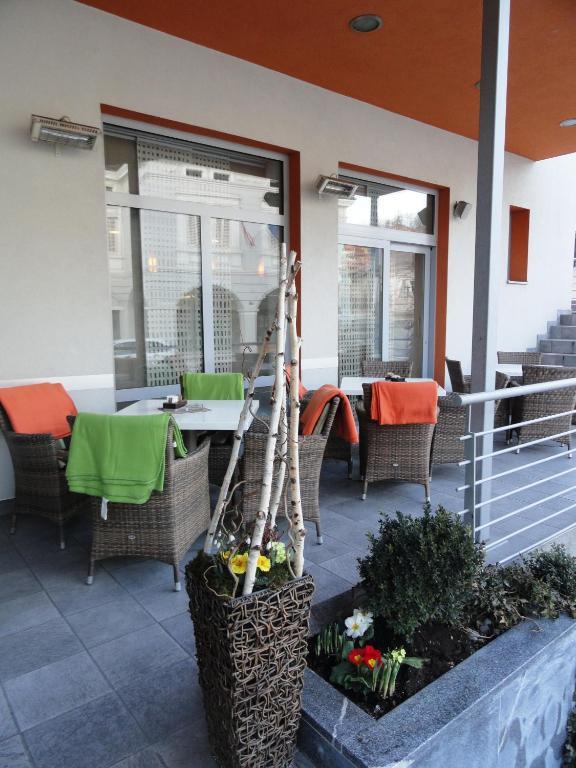 Hotel Bela Krajina Метлика Экстерьер фото