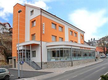 Hotel Bela Krajina Метлика Экстерьер фото