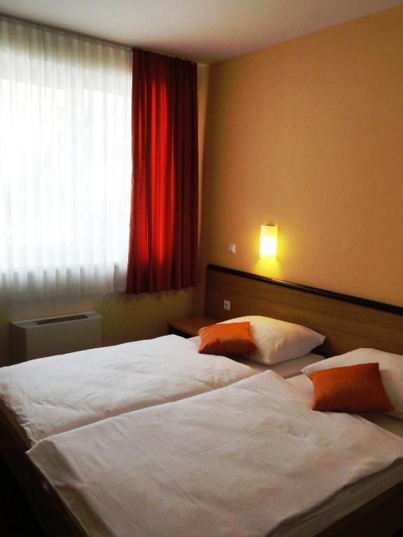 Hotel Bela Krajina Метлика Номер фото