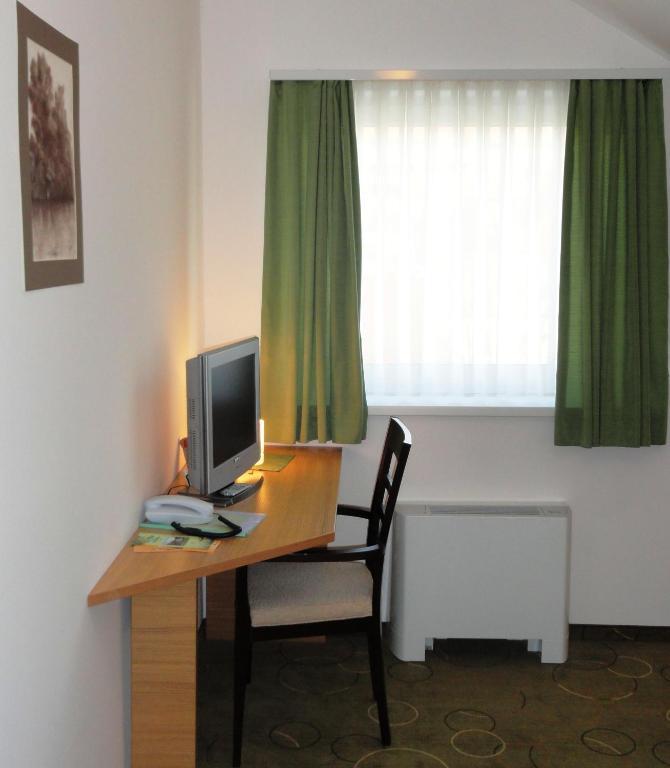 Hotel Bela Krajina Метлика Номер фото
