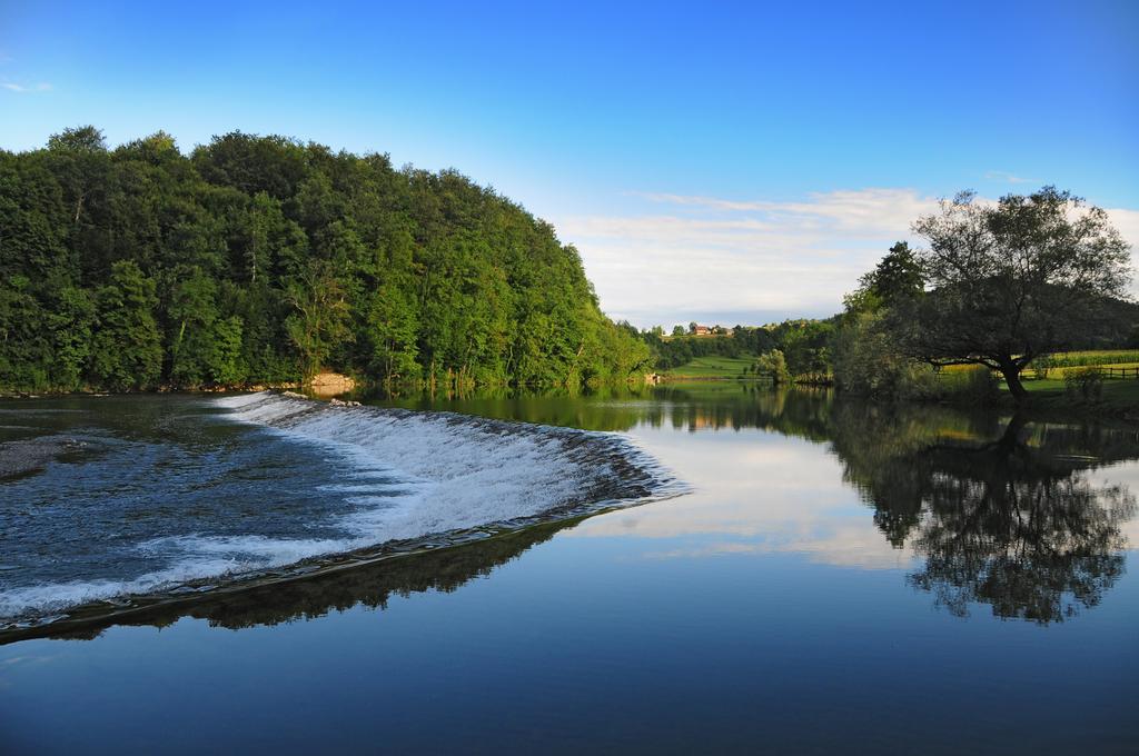 Hotel Bela Krajina Метлика Экстерьер фото