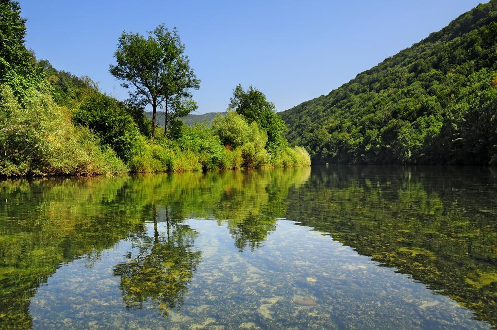 Hotel Bela Krajina Метлика Экстерьер фото